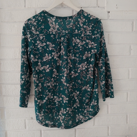 Green Floral 3/4 Length Sleeve Shirt - Picture 3 of 3